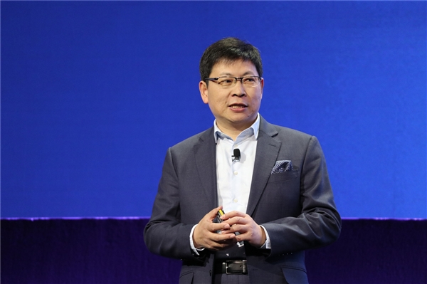 新能源汽车2024渗透率有望达40%：余承东曾称车企活下来不超5家 ！